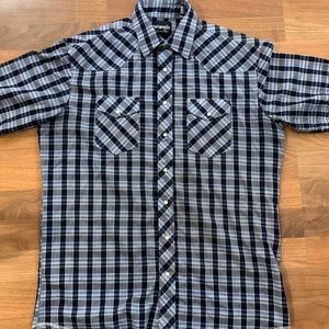 Wrangler button up
